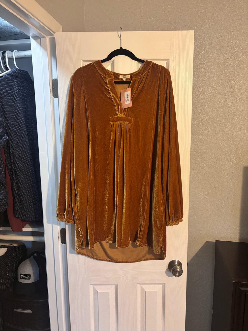easel Velvet Tunic Top - Rust Gold